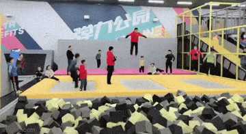 你枕够了吗?轮到我了 动图 这孩子是鲤鱼王转世?