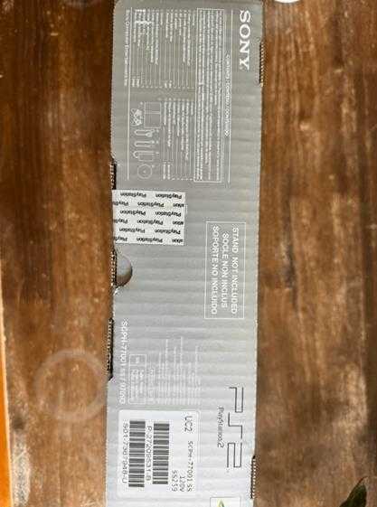 玩家在车库中发现未拆封银色PS2:最高值2800美元!