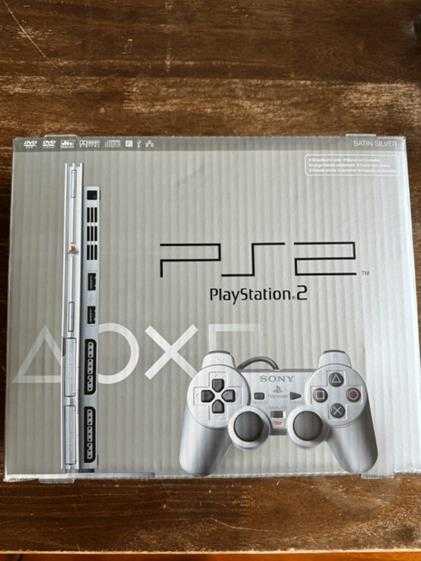 玩家在车库中发现未拆封银色PS2:最高值2800美元!