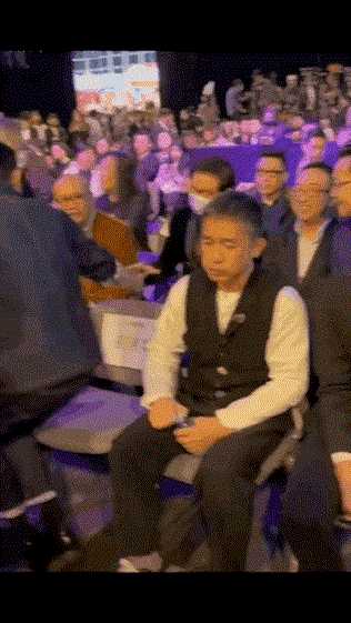 我居然看懂了唇语 动图 这不比小美人鱼好看多了?