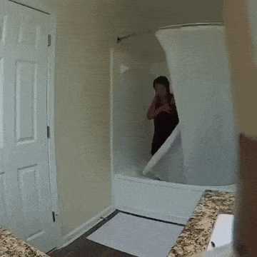 轻轻一戳反应这么激烈?动图 原来打篮球并不能减肥!