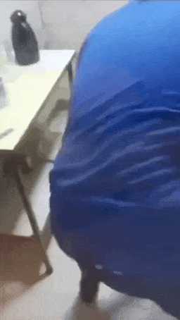 城里的姑娘真是又大又白 动图 妹子跳绳咋还掀裙子的?
