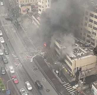 夜市小摊惊现火烤液化气罐 消防:如同点了超级炸弹