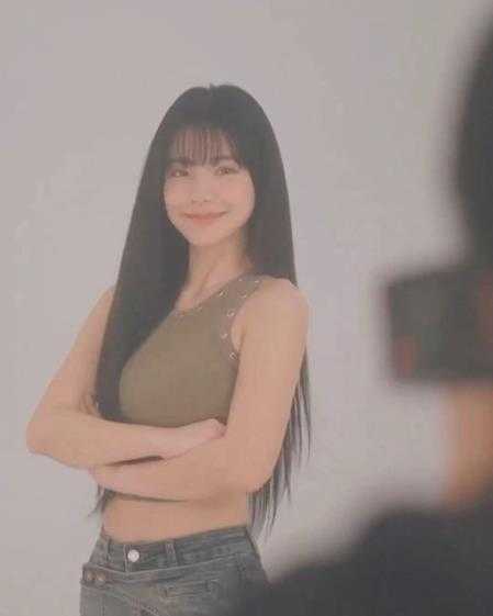 韩国啦啦队女神COS星刃女主:定妆照幕后视频公布