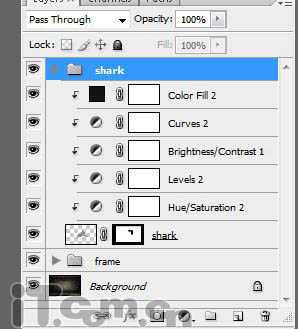 PS合成3D画:从相框当中冲出的鲨鱼